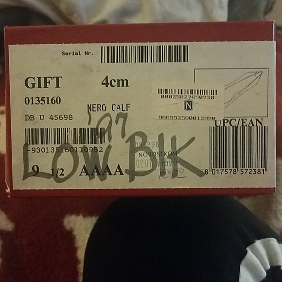 Salvatore Ferragamo Boutique Womens Leather Shoes - Picture 6 of 6